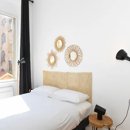 Sainte Clotilde Apartamento *